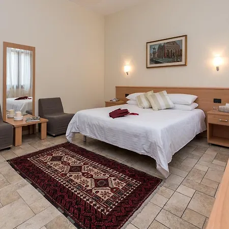 Otel Casa Del Pellegrino Padova